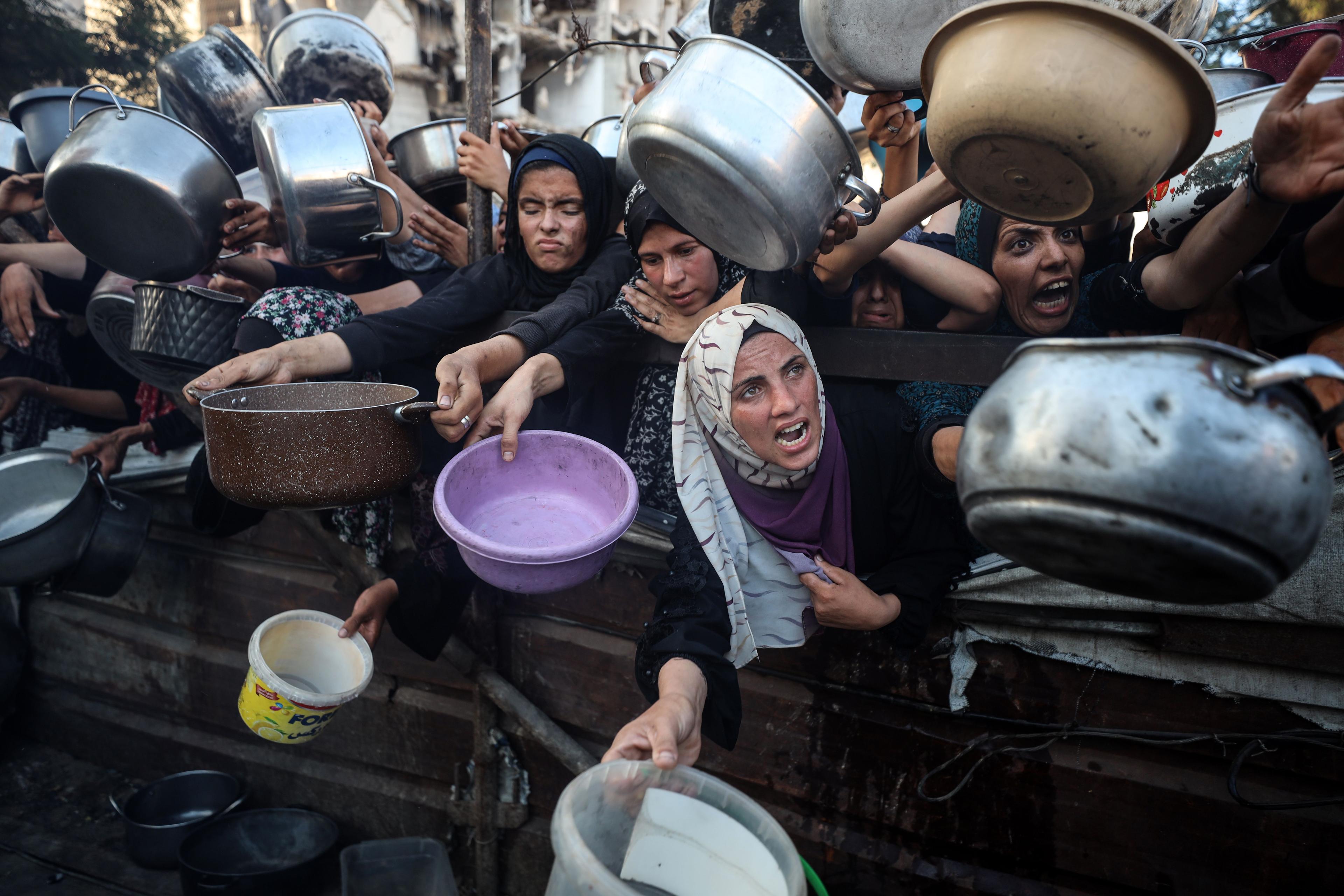 An image of Trump Breaks with Netanyahu, Acknowledges Starvation in Gaza